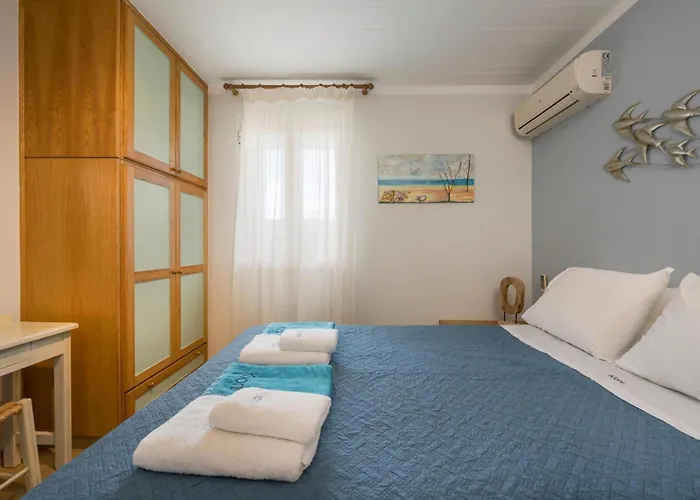Kiani Sea View Apartments